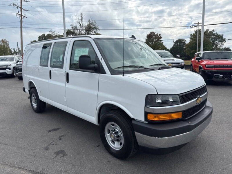 2025 Chevrolet Express 2500