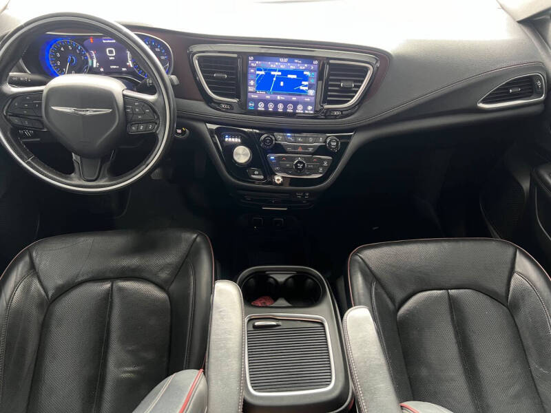 2020 Chrysler Pacifica Limited 35th Anniversary