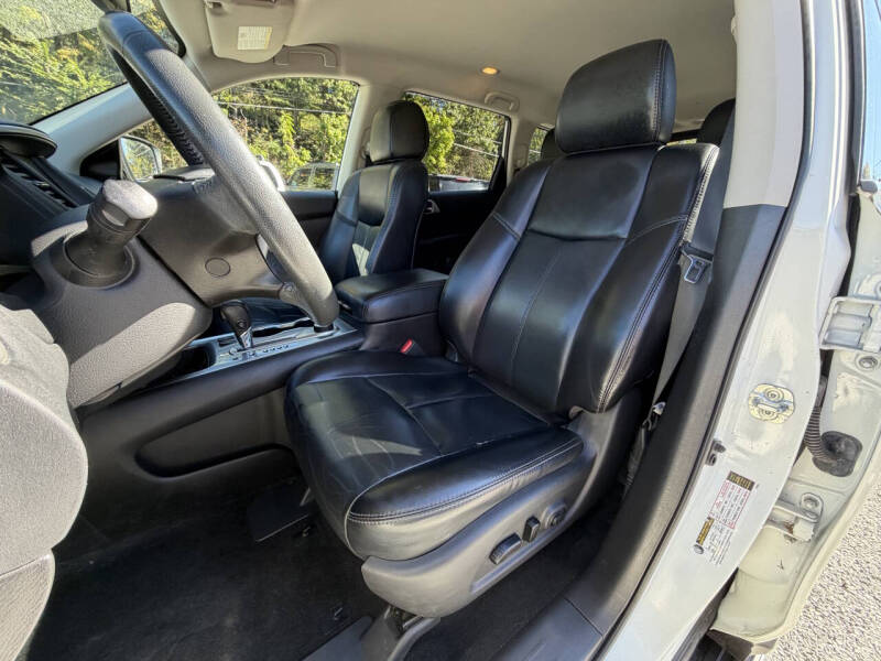 2018 Nissan Pathfinder SL