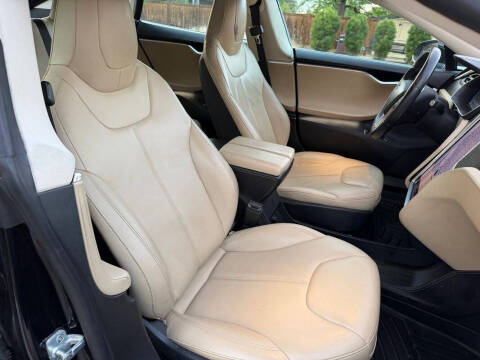 2015 Tesla Model S 85D