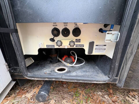 2012 FORD F53 Forrest River