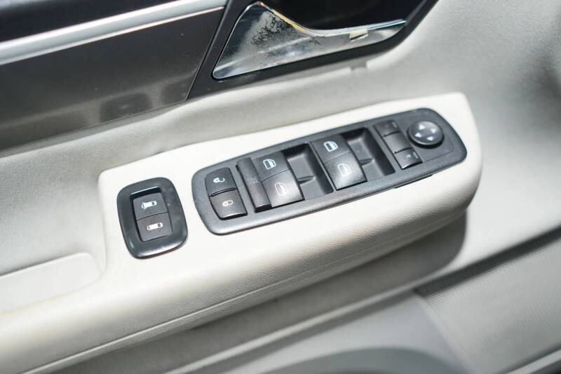 2009 Volkswagen Routan