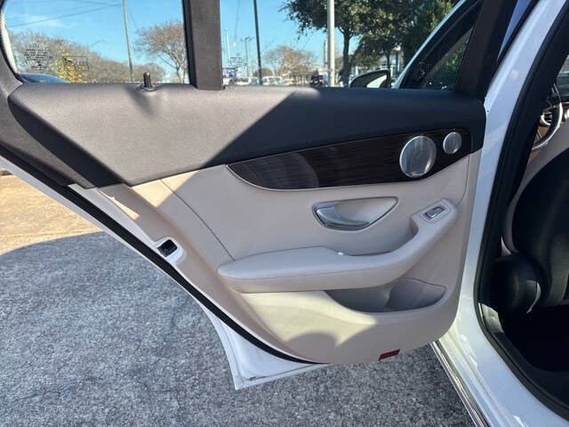 2017 Mercedes-Benz C-Class