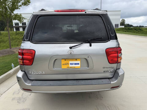 2004 Toyota Sequoia SR5