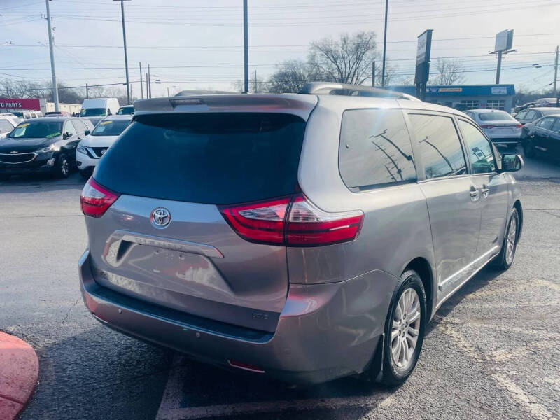 2017 Toyota Sienna