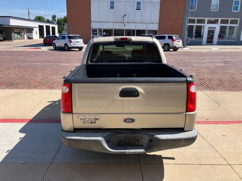 2004 Ford Explorer Sport Trac XLS