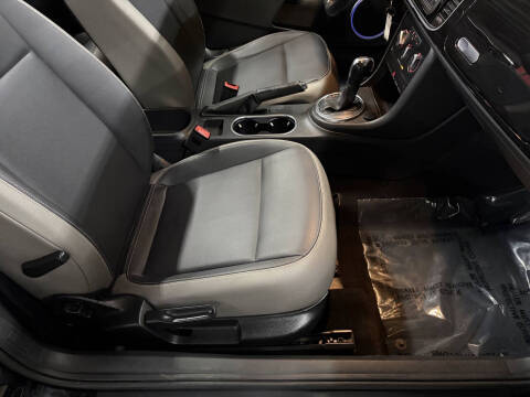 2012 Volkswagen Beetle Convertible