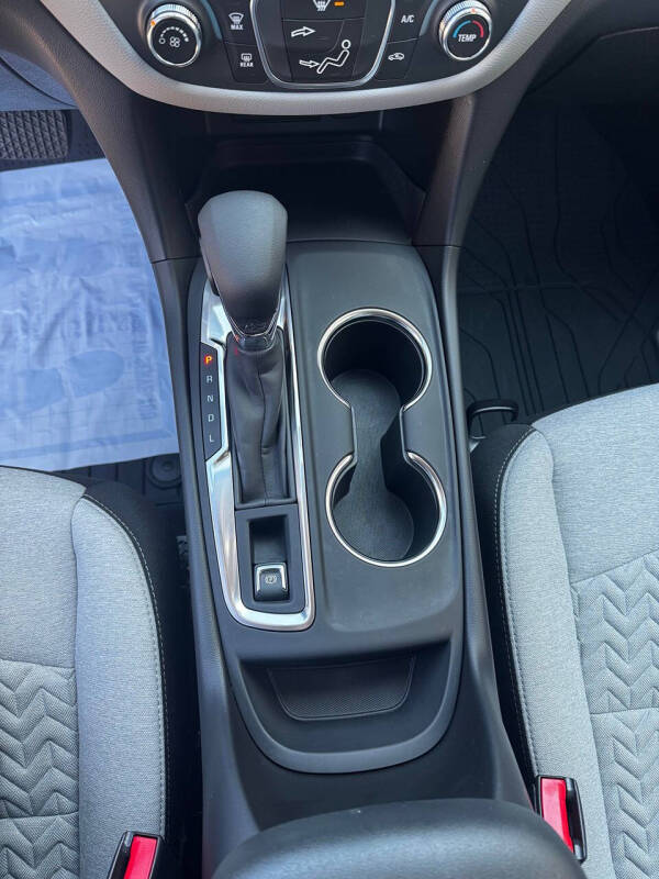 2022 Chevrolet Equinox LS