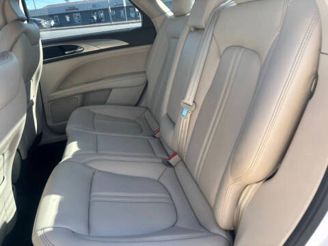 2017 Lincoln MKZ Premiere