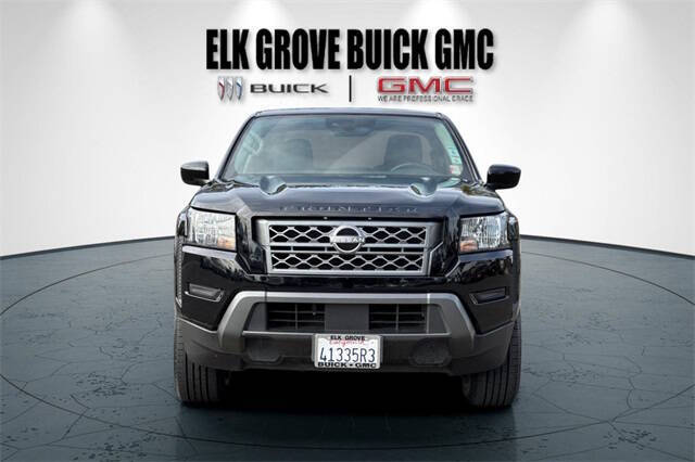 2023 Nissan Frontier SV