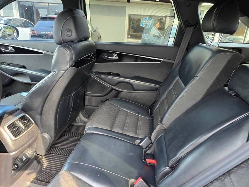 2017 Kia Sorento SX Limited V6