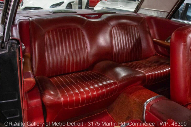 1961 Ford Thunderbird