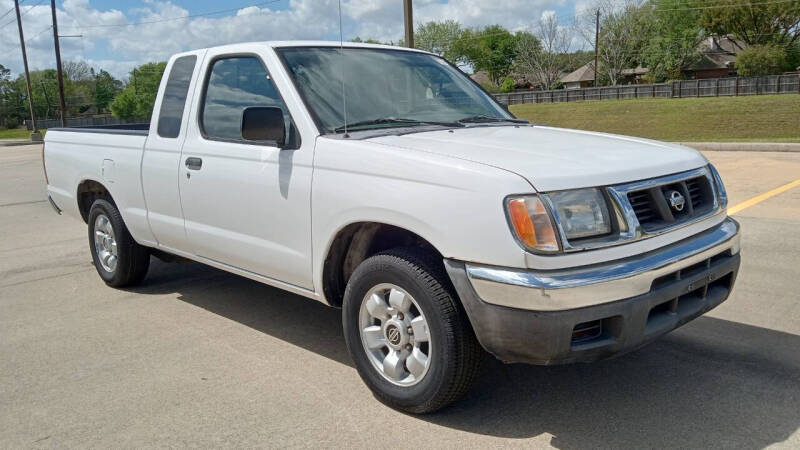 2000 Nissan Frontier XE