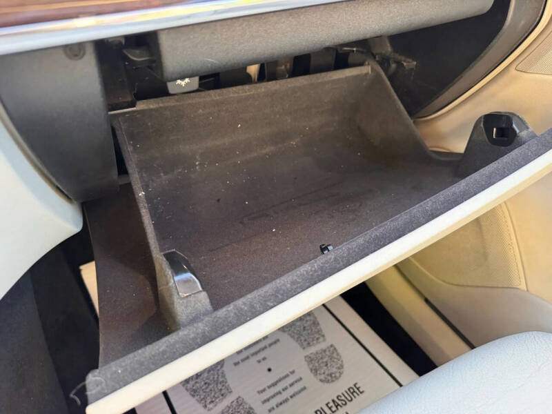 2017 Volvo XC90 T6 Momentum