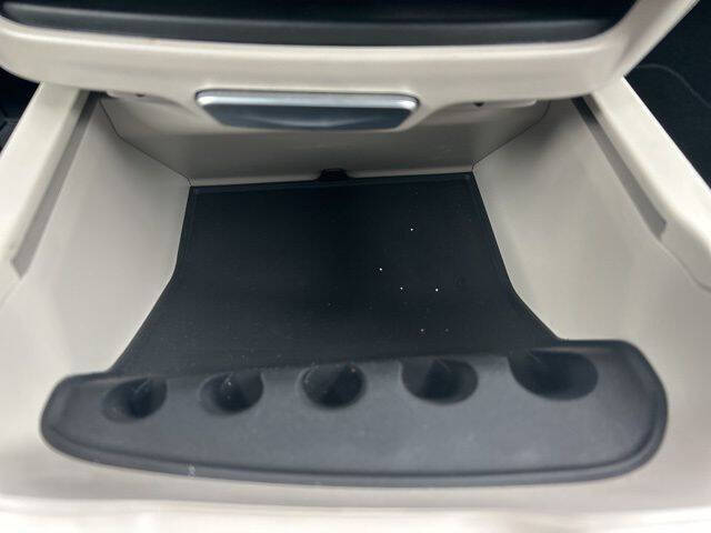 2024 Chrysler Pacifica Touring L - Photo 31