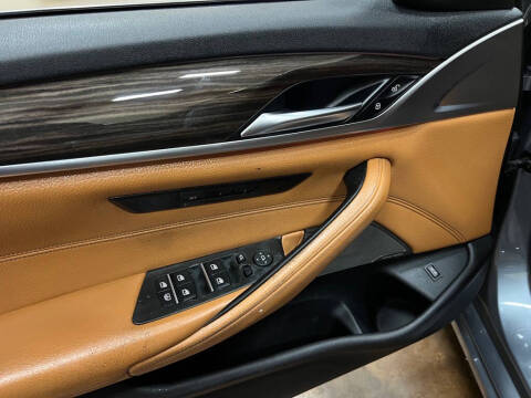 2017 BMW 5 Series 540i