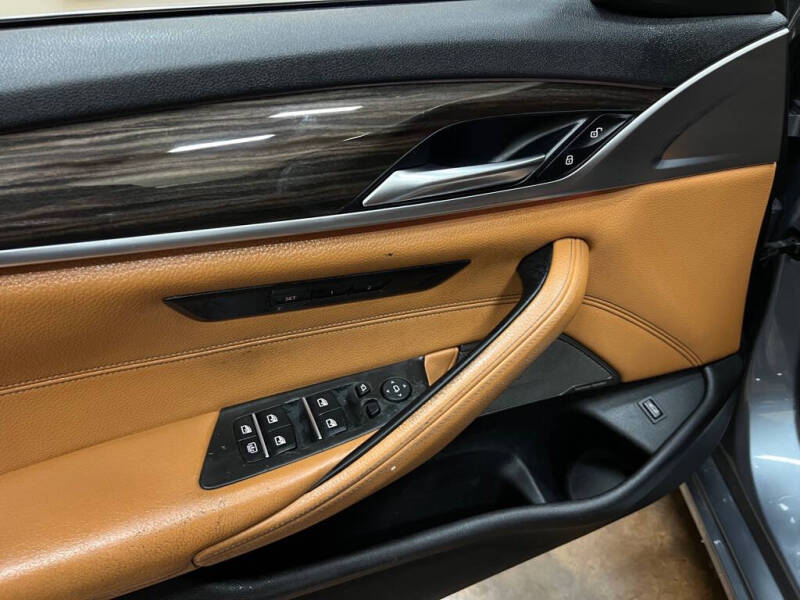 2017 BMW 5 Series 540i