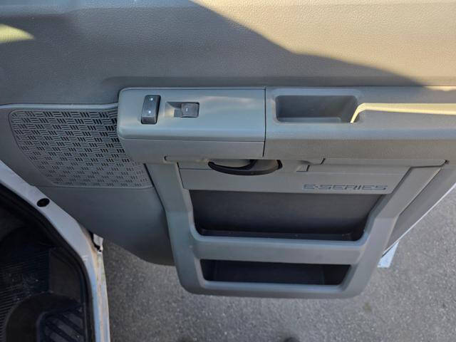 2012 Ford E-Series E-350 SD