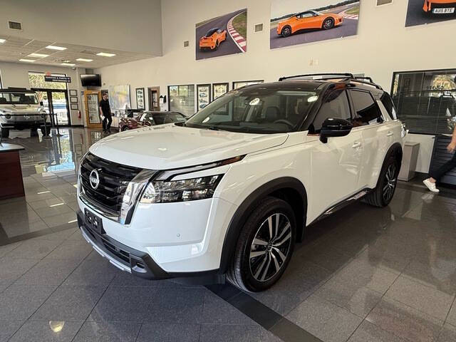 2025 Nissan Pathfinder Platinum
