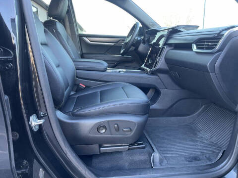 2024 GMC Acadia Elevation