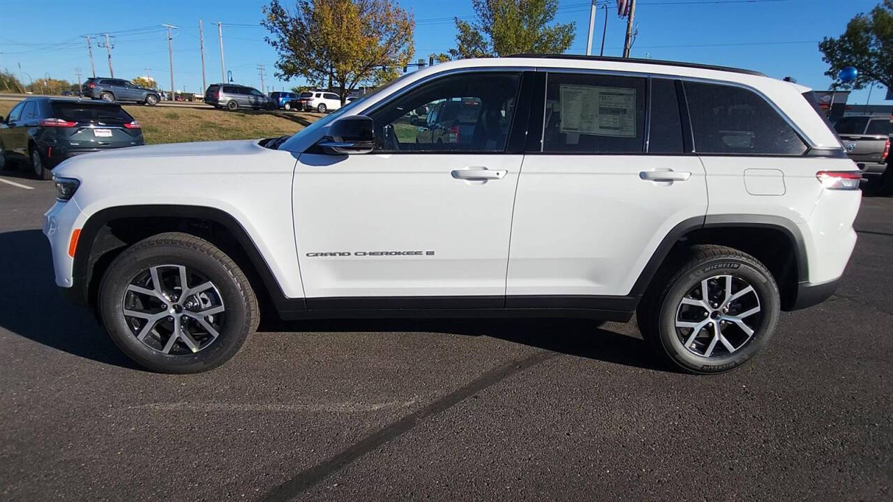 2025 Jeep Grand Cherokee for sale at Victoria Auto Sales in Victoria, MN