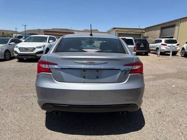 2013 Chrysler 200 Limited