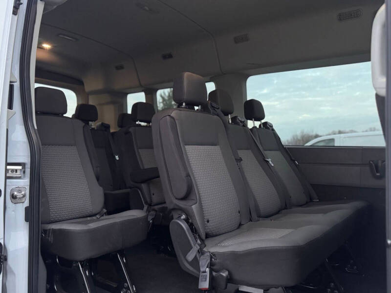 2024 Ford Transit 350 XLT