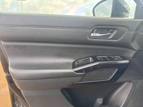 2022 Nissan Pathfinder S