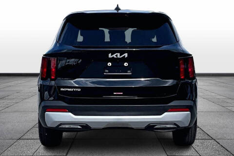 2025 Kia Sorento LX