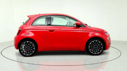 2024 FIAT 500e Inspi(RED)