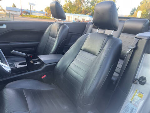 2006 Ford Mustang GT Deluxe