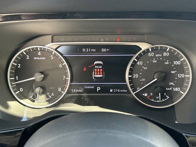 2025 Nissan Pathfinder SV