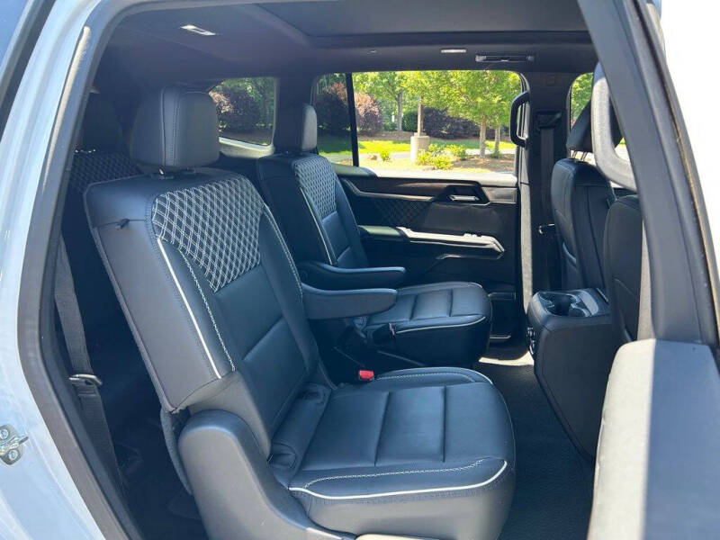 2025 GMC Acadia Denali