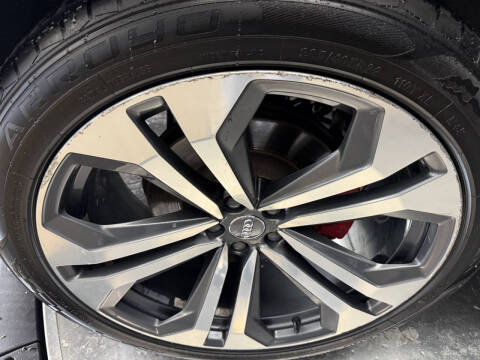 2019 Audi Q8 quattro Premium Plus 55 TFSI