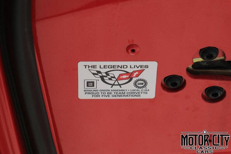 2004 Chevrolet Corvette