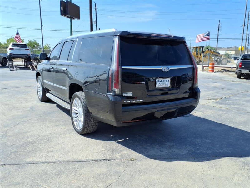 2018 Cadillac Escalade ESV Luxury