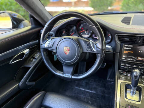 2016 Porsche 911 Carrera 4