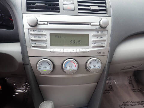 2010 Toyota Camry LE