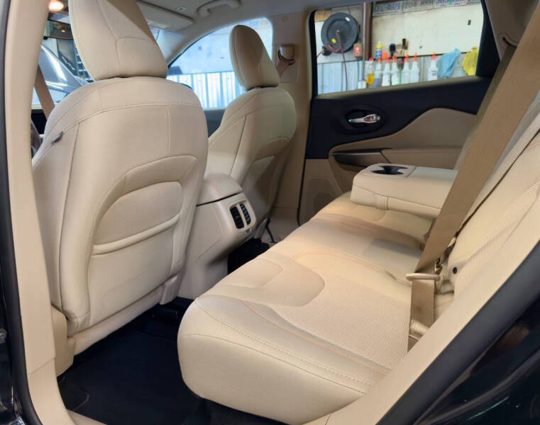 2019 Jeep Cherokee Latitude