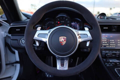 2015 Porsche 911 Carrera GTS