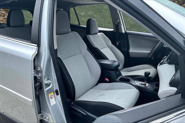 2016 Toyota RAV4 Hybrid XLE