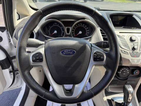 2013 Ford Fiesta SE