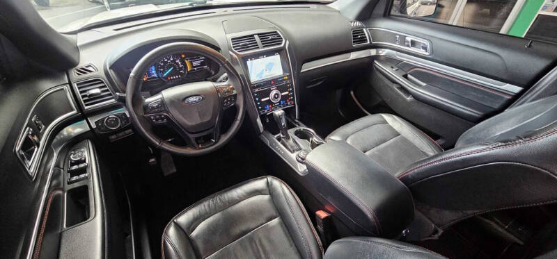 2017 Ford Explorer Sport