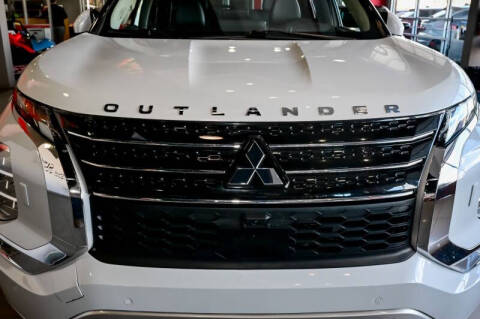 2023 Mitsubishi Outlander PHEV 40th Anniversary