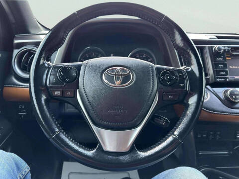 2018 Toyota RAV4 SE