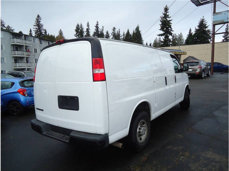 2017 Chevrolet Express 2500