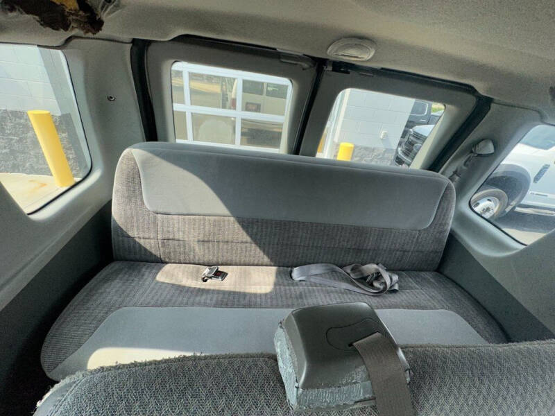 2010 Ford E-Series E-350 SD XLT