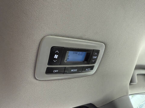 2017 Toyota Sienna XLE 8-Passenger