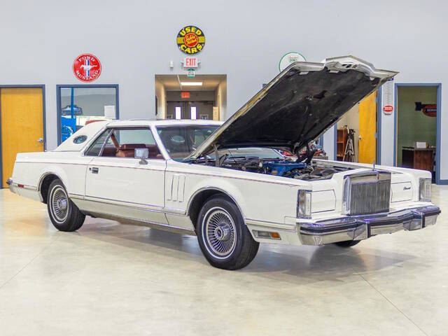 1977 Lincoln Mark V