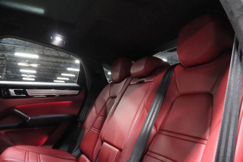 2021 Porsche Cayenne GTS Coupe